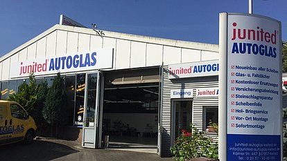 junited AUTOGLAS Krefeld Außenansicht von junited AUTOGLAS Krefeld